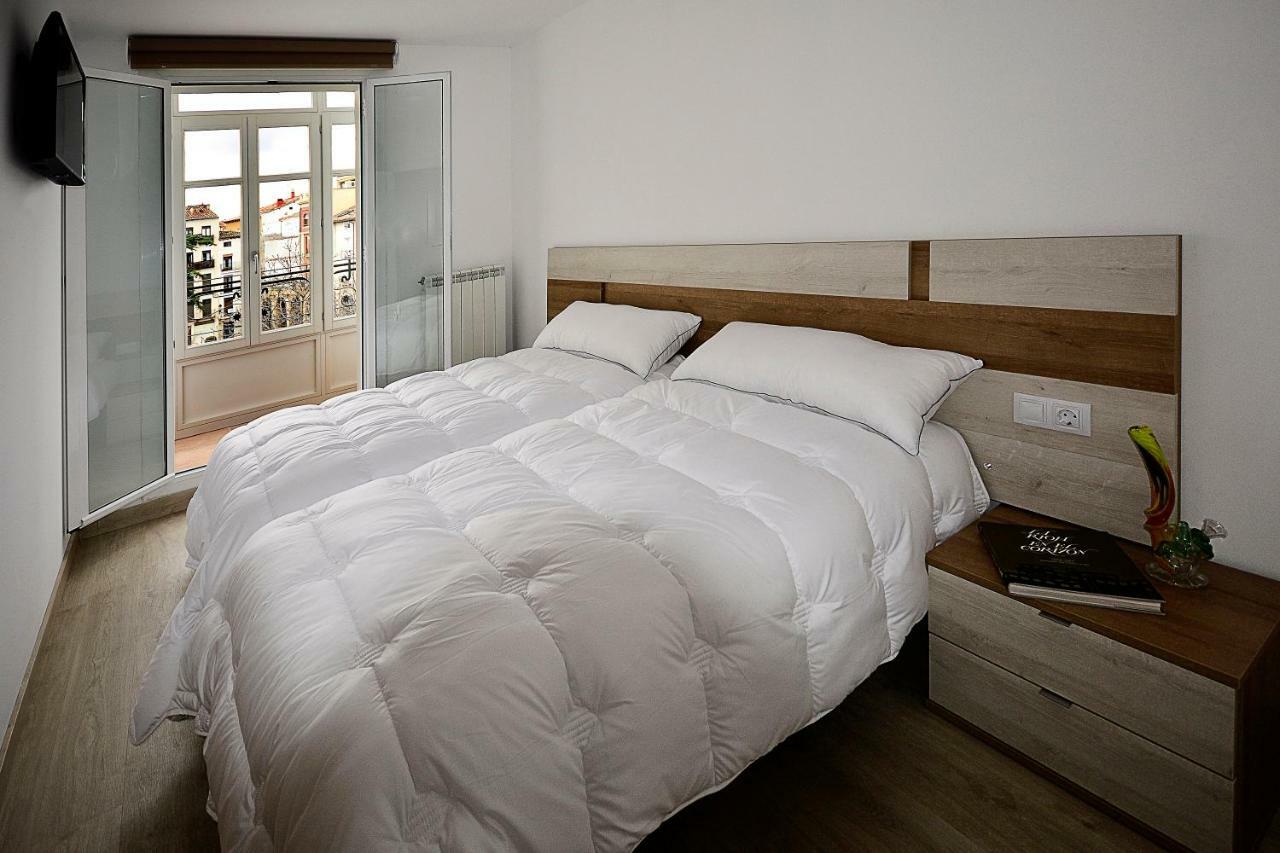 Casas Uva Plaza Mercado โลโกรโญ ภายนอก รูปภาพ